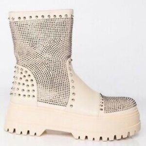 Azalea Wang Flatform Mode Boots in Bone Studs & Gunmetal Rhinestones